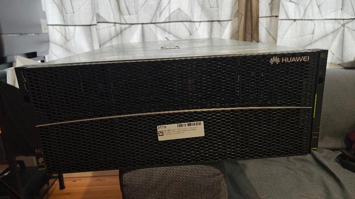 Huawei 5288 V3 Server - Dual Xeon E5-2620 v4 – 36x3.5 - 8GB, Computers en Software, Servers, Gebruikt, 3 tot 4 Ghz, 8 GB, Hot swappable onderdelen