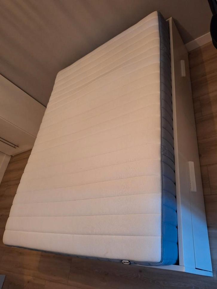 BRIMNES Bedframe met opberglades, Huis en Inrichting, Slaapkamer | Bedden, Gebruikt, Twijfelaar, 140 cm, 200 cm, Hout, Wit, Ophalen