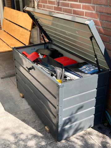 Stalen Kist / Tuinberging - Nieuw in Verpakking beschikbaar voor biedingen