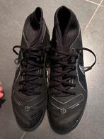 Voetbal schoenen, Sport en Fitness, Voetbal, Ophalen of Verzenden, Zo goed als nieuw, Schoenen