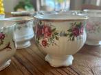 Royal Albert, Duchess, Staffordshire en andere theekopjes, Antiek en Kunst, Antiek | Servies los, Ophalen of Verzenden