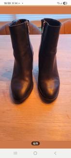 Mooie zwarte enkellaarsjes van Tommy Hilfiger, mt 40. ZGAN, Zwart, Lage of Enkellaarzen, Ophalen of Verzenden, Zo goed als nieuw