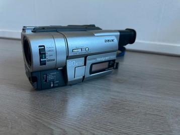 Sony Video8/Hi8 Handycam CCD-TRV77E beschikbaar voor biedingen