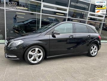 Mercedes-Benz B-klasse 200 Ambition Pano dak beschikbaar voor biedingen