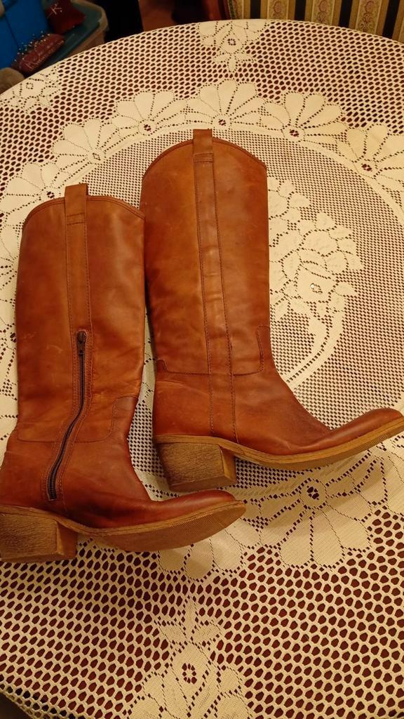 Bruine leren laarzen Sascha 39, Kleding | Dames, Schoenen, Zo goed als nieuw, Hoge laarzen, Bruin, Ophalen of Verzenden