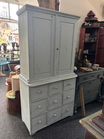 Zweedse kast met lades carlotte antiek en brocante beschikbaar voor biedingen