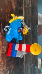 Duplo vliegtuig, Verzamelen, Speldjes, Pins en Buttons, Verzenden, Zo goed als nieuw, Transport