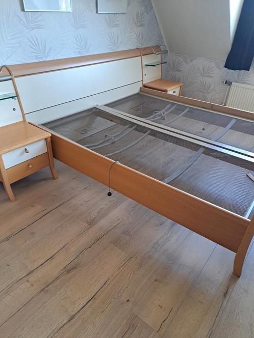 Compleet bed!, Huis en Inrichting, Slaapkamer | Bedden, Gebruikt, Tweepersoons, 180 cm, 200 cm, Hout, Wit, Verstelbaar, Ophalen