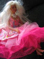 Barbie Pop- Mooi Roze Bewerkte Avond Jurk met Petticoat, Verzamelen, Poppen, Ophalen of Verzenden, Zo goed als nieuw, Pop