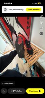 Jordan 4 Red Thunder Maat 43, Ophalen of Verzenden, Zo goed als nieuw, Zwart, Sneakers of Gympen