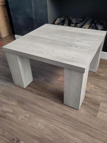 Eikenhouten Salontafel - vierkant design - lichtgrijs  beschikbaar voor biedingen