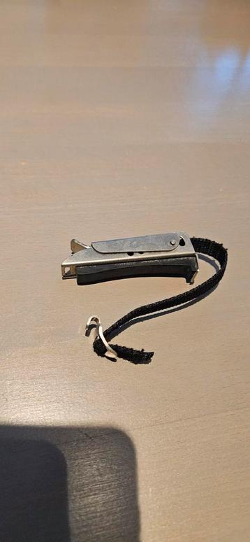 Gitaar Capo met nylon band beschikbaar voor biedingen