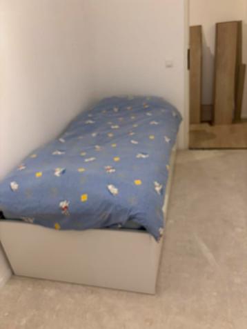 Ledikant+lattenbodem+matras beschikbaar voor biedingen