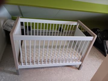 kinderbed beschikbaar voor biedingen