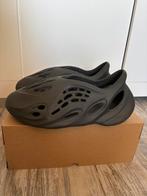 Yeezy foam runner carbon, Ophalen of Verzenden, Zo goed als nieuw, Overige kleuren