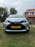 Toyota Aygo 1.0 12V Vvt-i 5DRS MMT 2016 Grijs, Auto's, Stof, 4 stoelen, Origineel Nederlands, Particulier