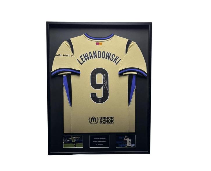 Robert Lewandowski FC Barcelona 25/26 ingelijst uit shirt, Verzamelen, Sportartikelen en Voetbal, Nieuw, Shirt, Buitenlandse clubs