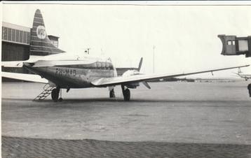 foto MAC De Havilland Dove vliegtuig vliegveld Schiphol  beschikbaar voor biedingen