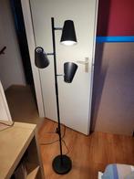 Moderne Staande Lamp met Drie Spots, 100 tot 150 cm, Ophalen of Verzenden, Zo goed als nieuw, Metaal
