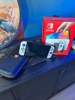 Nintendo switch oled, Spelcomputers en Games, Spelcomputers | Nintendo Switch, Ophalen of Verzenden, Zo goed als nieuw, Switch OLED