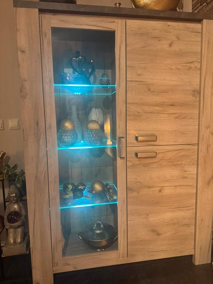 Nette Satriani meubelset incl. eetstoelen te koop, Huis en Inrichting, Complete inboedels, Ophalen