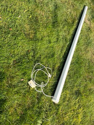 Beamer scherm 240 breed beschikbaar voor biedingen