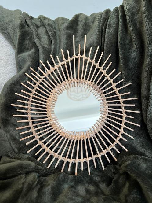 Madam Stoltz spiegel - licht bruin. Bohemian Ibiza., Huis en Inrichting, Woonaccessoires | Spiegels, Zo goed als nieuw, Minder dan 50 cm