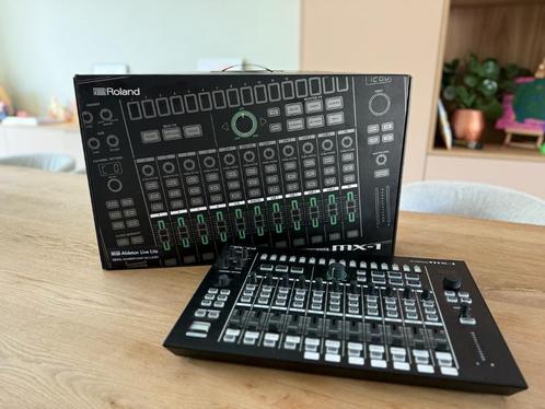 Roland Aira MX1, Muziek en Instrumenten, Midi-apparatuur, Zo goed als nieuw, Ophalen of Verzenden