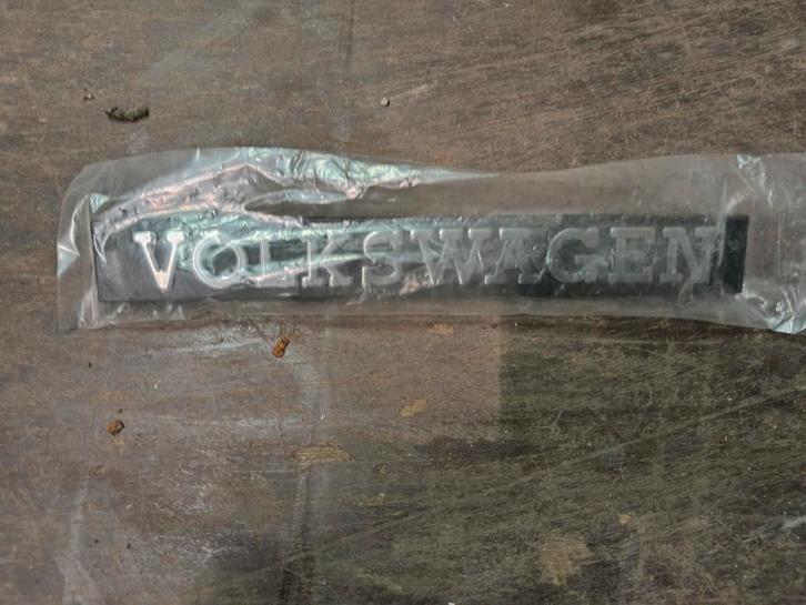 VW Volkswagen Logo - Nieuw in verpakking, Auto-onderdelen, Klein materiaal, Volkswagen, Nieuw, Ophalen of Verzenden