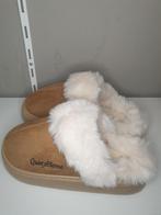 winter pantoffels bruin 40/41, Ophalen of Verzenden, Nieuw, Bruin, Pantoffels of Sloffen