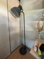 Grijze ikea lamp, Huis en Inrichting, Lampen | Vloerlampen, Ophalen, Zo goed als nieuw, 100 tot 150 cm