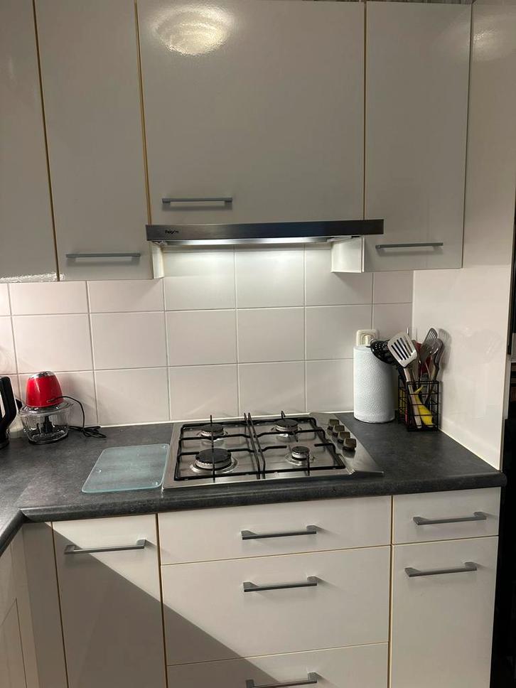 L-vormige keuken met combioven, gasfornuis - zelf demonten, Huis en Inrichting, Keuken | Complete keukens, Gebruikt, Hoekkeuken