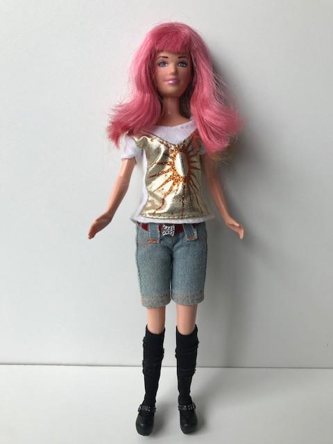 Hannah Montana 2 In 1 Style - Lola & Lilly - praten & zingen, Verzamelen, Poppen, Zo goed als nieuw, Pop, Ophalen of Verzenden