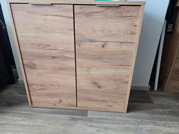 Liverno kast beschikbaar voor biedingen