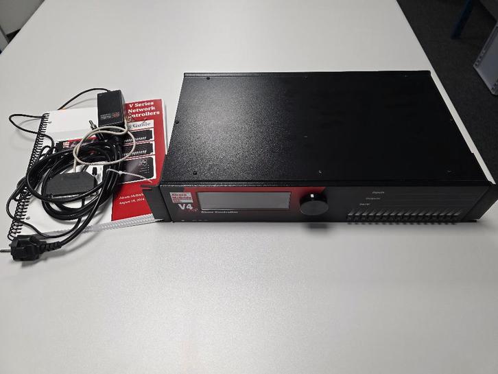 Alcorn McBride V4Pro showcontroller, Hobby en Vrije tijd, Elektronica-componenten, Gebruikt, Ophalen of Verzenden