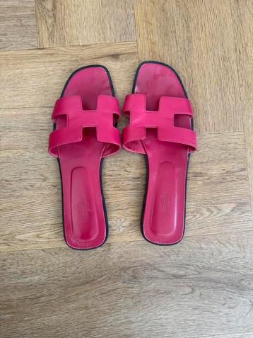 Hermes Oran Sandalen beschikbaar voor biedingen