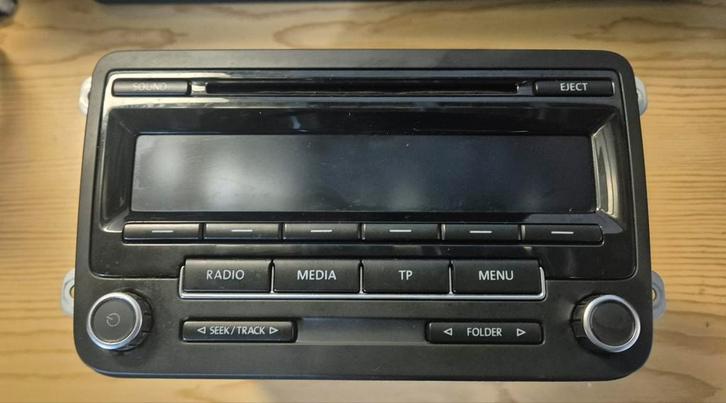 Originele RNS 310 Volkswagen radio, Auto diversen, Autoradio's, Zo goed als nieuw, Ophalen of Verzenden