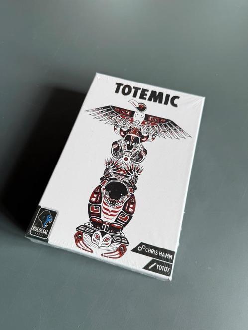 Totemic – kaartspel over dierlijke totems (nieuw in seal), Hobby en Vrije tijd, Gezelschapsspellen | Bordspellen, Nieuw, Ophalen of Verzenden