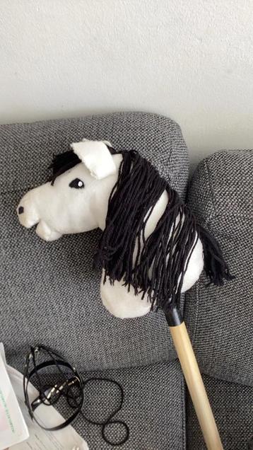 Eerste zelfgemaakte hobbyhorse, mag voor weinig weg beschikbaar voor biedingen