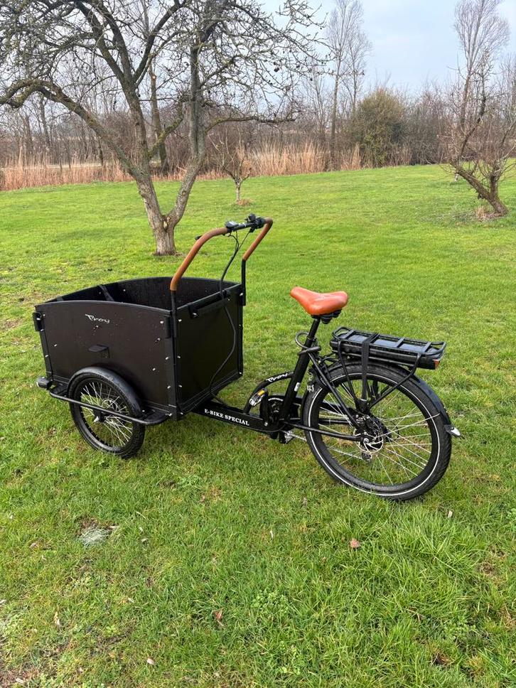 Prachtige bakfiets met ongebruikte huif, Fietsen en Brommers, Fietsen | Bakfietsen, Zo goed als nieuw, Overige merken, 4 kinderen of meer