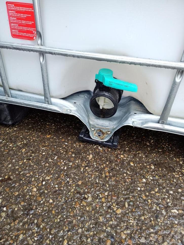 IBC vaten 1000 ltr - 52 stuks, Tuin en Terras, Regentonnen, Zo goed als nieuw, Kunststof, 150 liter of meer, Met kraantje, Ophalen