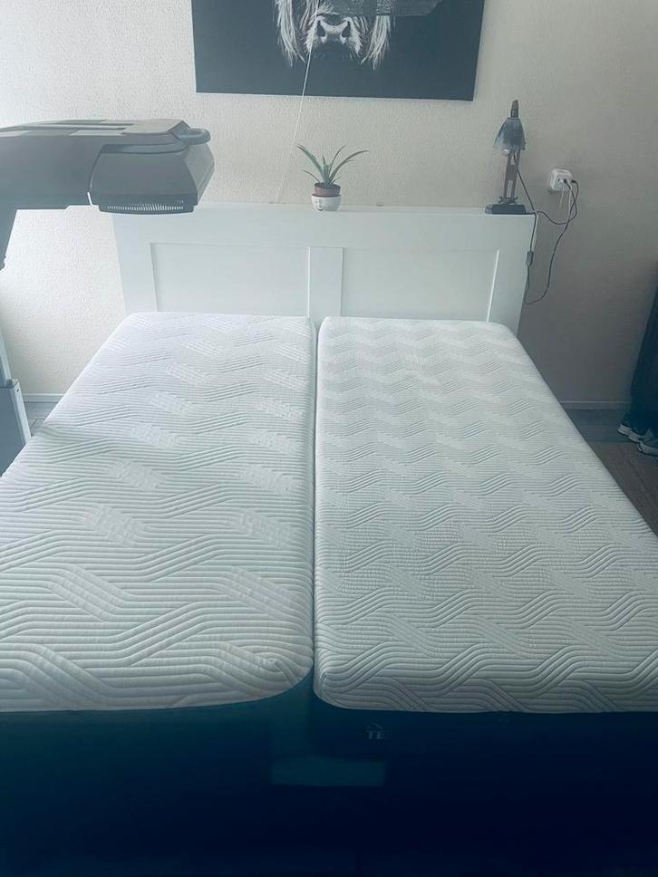 Box spring elektrisch met 2 tempur matrassen 180 x 210, Huis en Inrichting, Slaapkamer | Boxsprings, Zo goed als nieuw, 180 cm