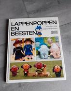 Lappenpoppen boek te koop!, Ophalen of Verzenden, Zo goed als nieuw, Overige typen