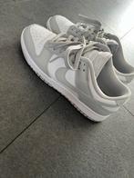 Nike dunk low, Kleding | Dames, Schoenen, Nike, Ophalen of Verzenden, Wit, Zo goed als nieuw