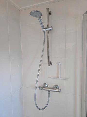 Douche kraan van grohe met stang beschikbaar voor biedingen