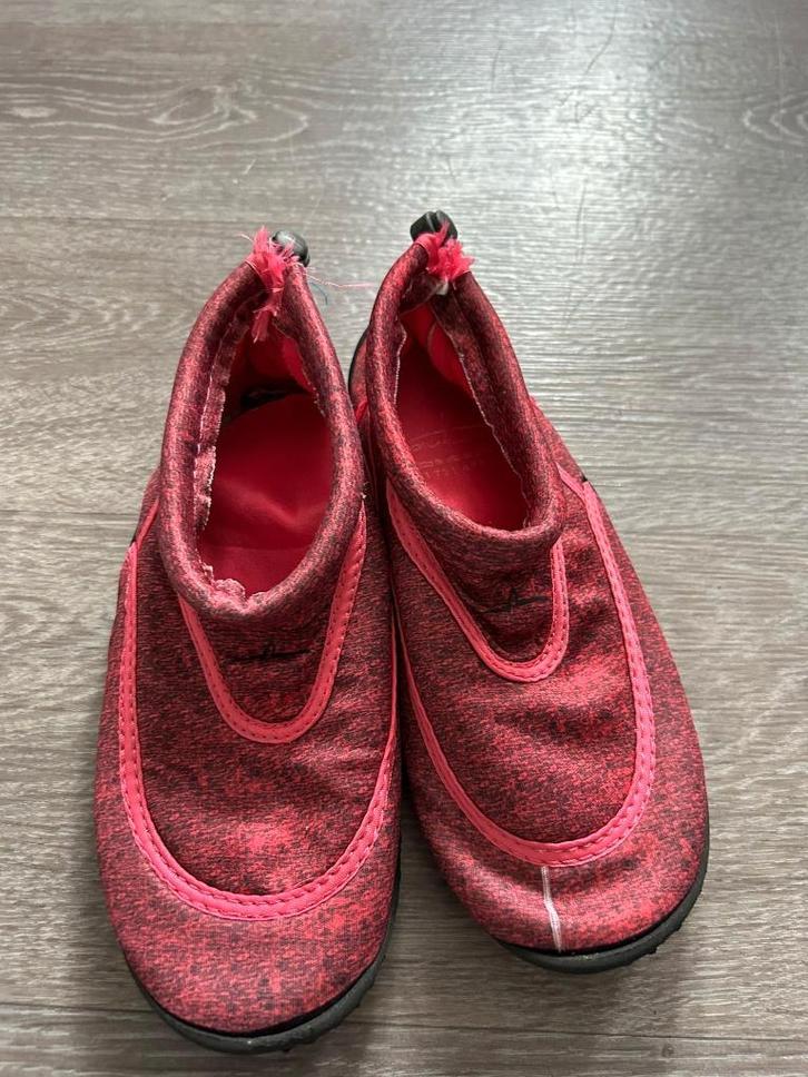 Surf/ Waterschoenen, Kinderen en Baby's, Kinderkleding | Schoenen en Sokken, Gebruikt, Overige typen, Jongen of Meisje, Ophalen of Verzenden
