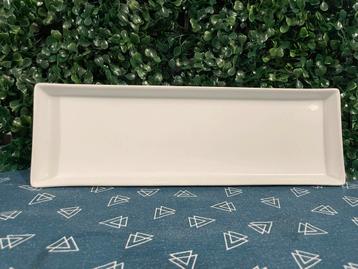 Rechthoekige Porseleinen Schaal beschikbaar voor biedingen