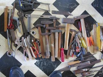 276 x gebruikt gereedschap zoals Hamers en Tangen ea beschikbaar voor biedingen