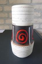 leuke west germany vaas met roodaccent, Gebruikt, Overige kleuren, Aardewerk of Porselein, Ophalen of Verzenden