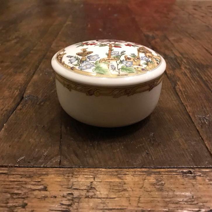Hutschenreuther Porseleinen Opbergdoosje, Antiek en Kunst, Antiek | Woonaccessoires, Ophalen of Verzenden